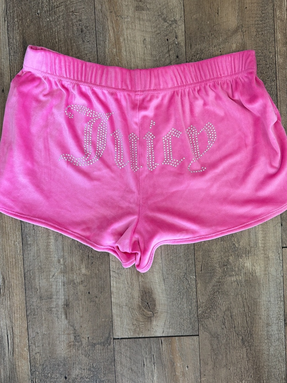 Juicy Couture Y2K Pink Velour Bedazzle Sleepwear Shorts - Size Large
